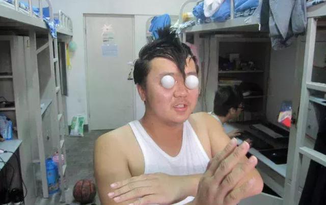 zjC0BT9bUgbc3JB0.jpg