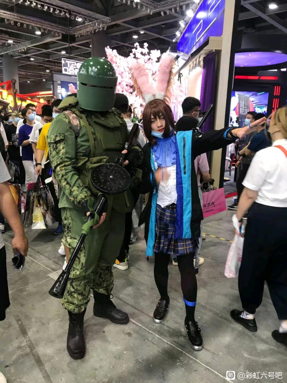 ���¶��� ө�����չ ��ǹ��cos-7.jpg