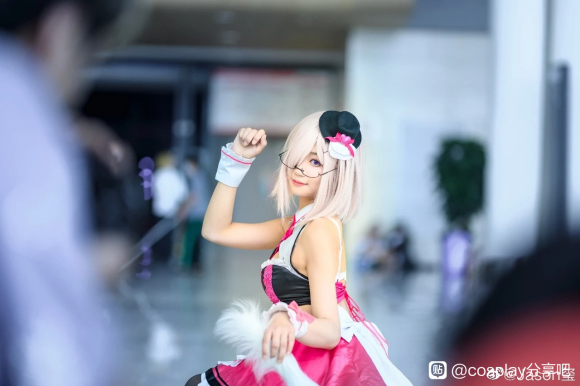����CosPlay����Ԫ-��չ��²�����˭ϵ��-�ɶ���չ����-2.jpg