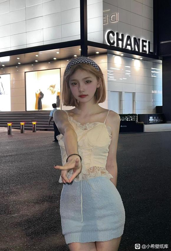 �ܷұ�ֽ|����һ��Ů�ѿ���-2.jpg