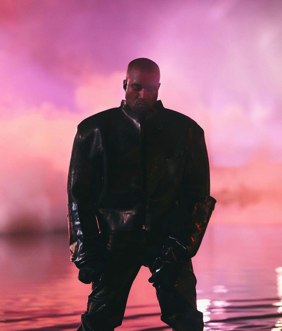 ����һ��kanye�ⳡ�ݳ���ı�ֽ ��ֱ�� �뵱������ֽ-1.jpg