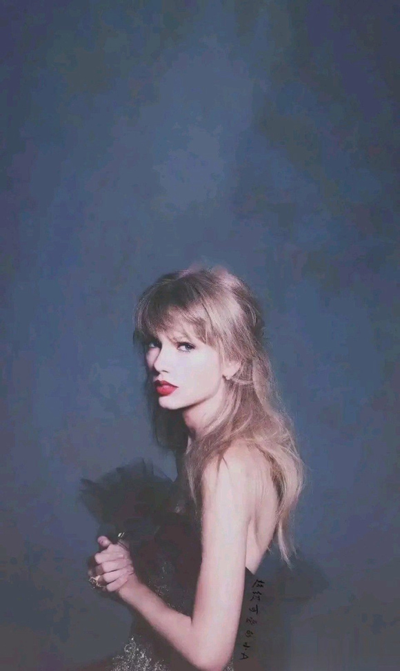 ��Swiftie����һЩ��ɫ�ֻ���ֽ-2.jpg