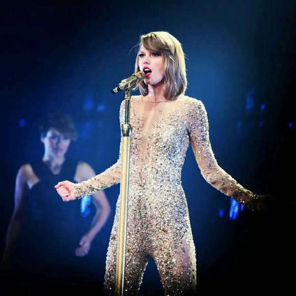 ��Swiftie����һЩ��ɫ�ֻ���ֽ-1.jpg
