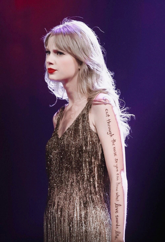 ��Swiftie����һЩ��ɫ�ֻ���ֽ-3.jpg