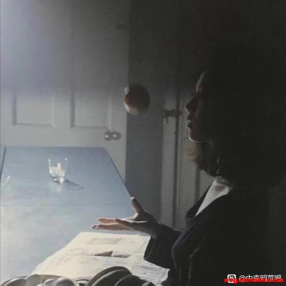 ��һ�������ֻ���ֽ�ĵ������ͼ-7.jpg