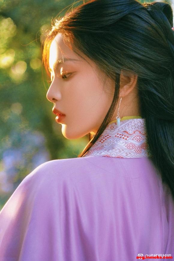 �Խ������Ů��������-3.jpg