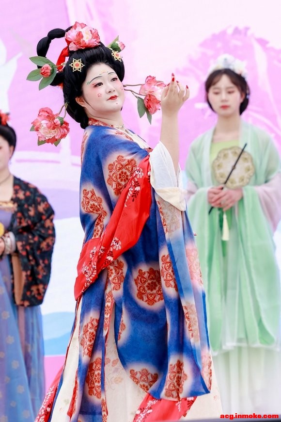 ��ͳ���������Ȧ���˴幫԰ӣ������������װ����-1.jpg