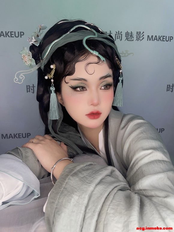 ʱ����Ӱ��ױѧУ��ô����ѧ��������ױ��ʱ����Ӱ��ô��-1.jpg