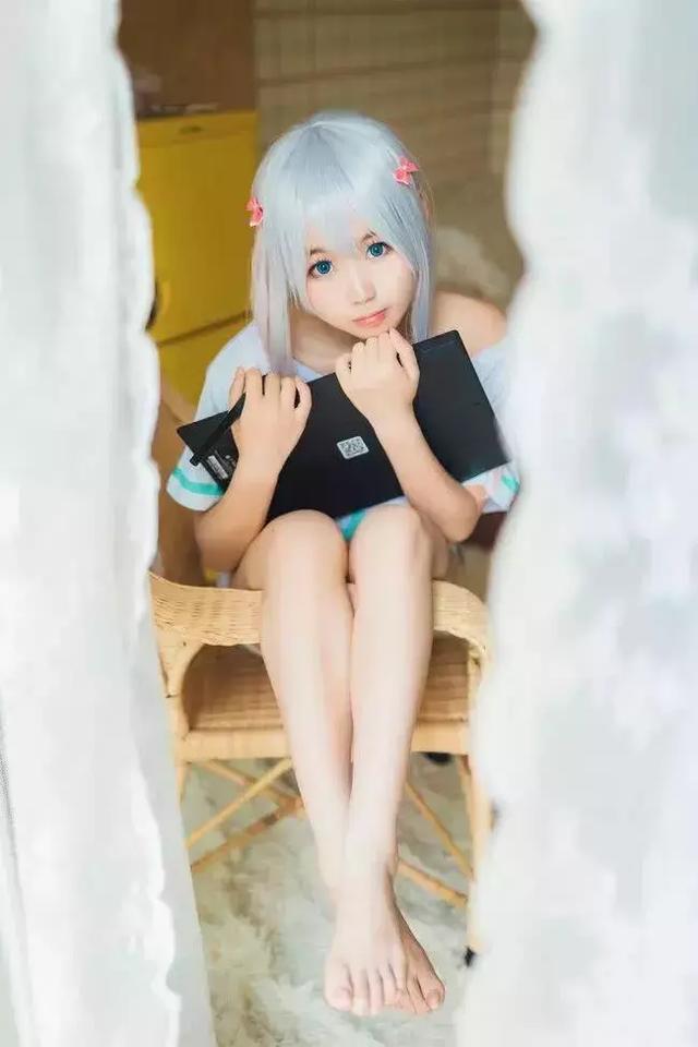 qrB36eCrcF3CYxYF.jpg