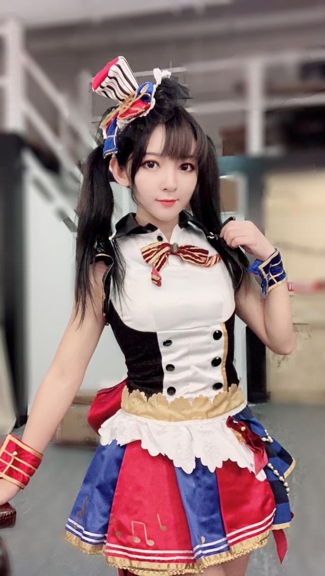 D0B74pVX9k1opA9h.jpg