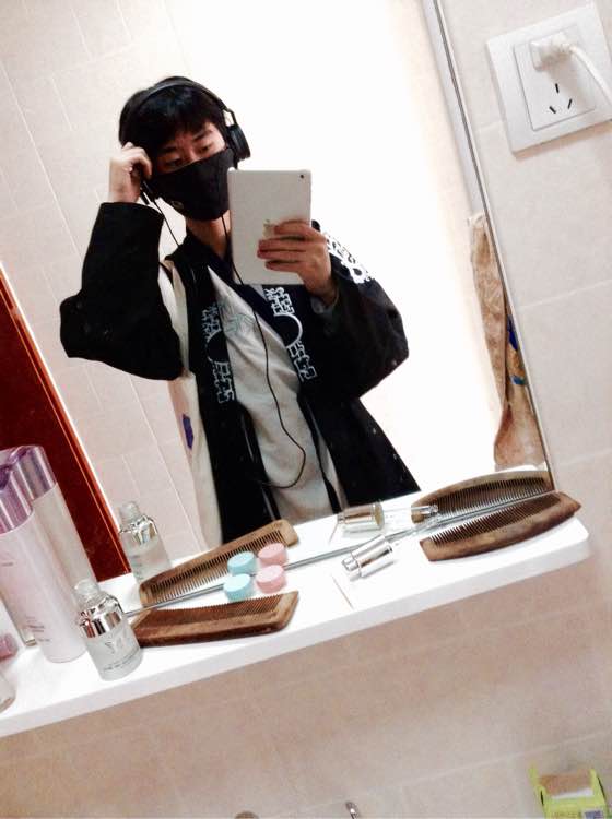u3nhZNdSY6D61ehC.jpg