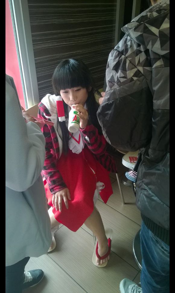 M9qSX77C7Q1KQKqE.jpg