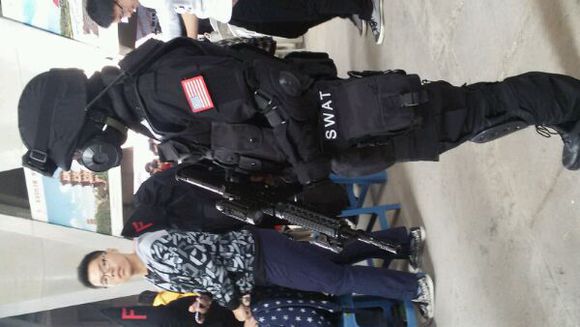 y482C2Qc6Ae0y5Ni.jpg
