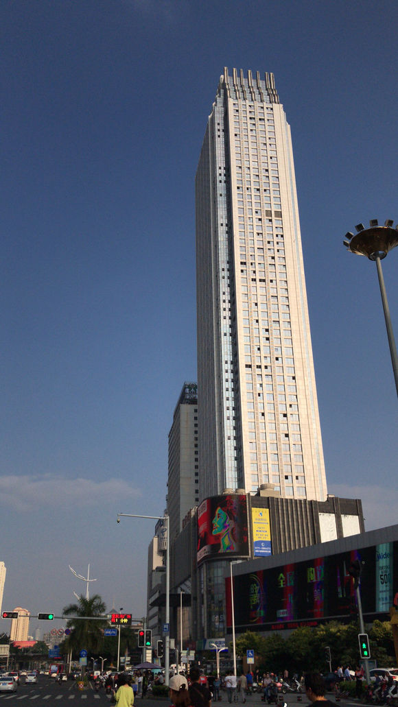 aeD8xty7xNMajzRN.jpg