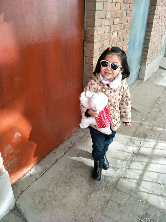 YI934239NiUz3f3S.jpg