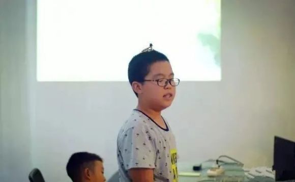 ������Ժ��������ίΪ�������������봫ͳ���Ƿ���-1.jpg