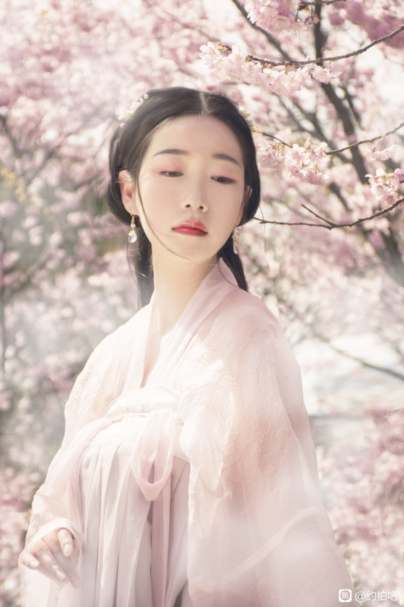 �����ݴ��컨������jk��ϵԼ�ġ�÷��,ӣ��,�����ȿ�Լ-1.jpg