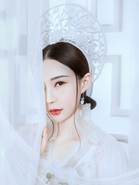 ��Լ����д��|����Ů�˷����⡶���¡���Ƭ-1.jpg
