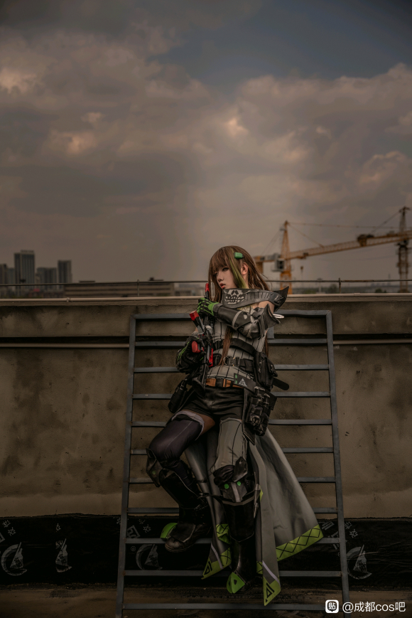 cos play��Ƭ����m4�ճ�ս����ϰ-3.jpg