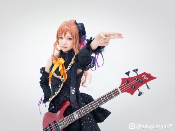 ���ż���ȥ����lisa����Ƭ�ٶ����� ������cos�ĸ���Ƭզ-1.jpg