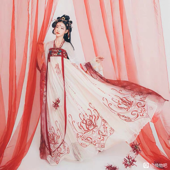 ���ɳ��ɻ���������lolita������-2.jpg