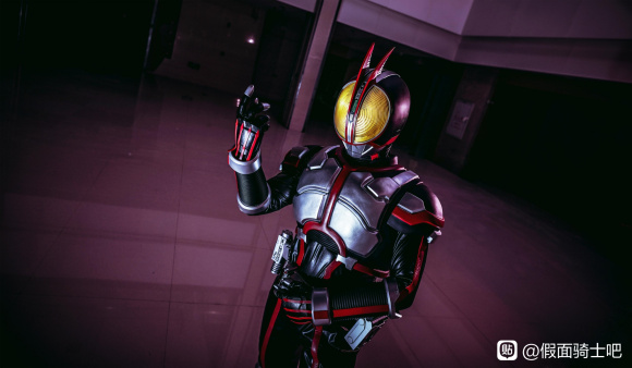 ������ʿFaiz cos��Ƭ-4.jpg