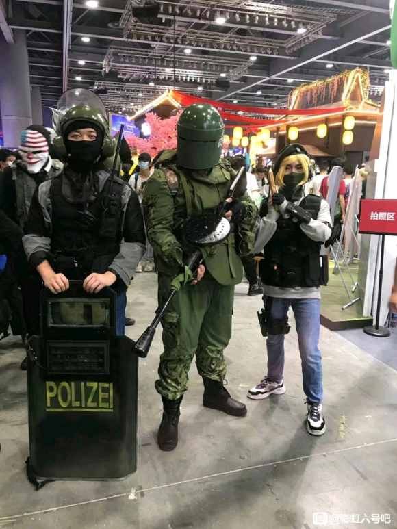 �ڶ�ʮ����ө�����չ����վ ���¶��� ����-1.jpg