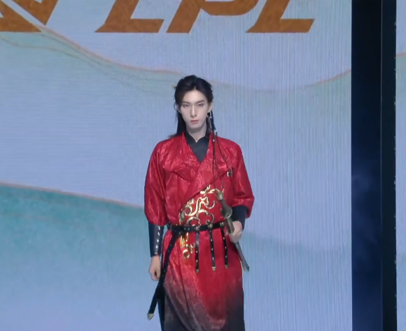 �̵�һ������LPL��֧����Ĺŷ纺��,���������һ�°ɡ�-1.jpg
