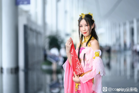 ����CosPlay����Ԫ-��չ��²�����˭ϵ��-�ɶ���չ����-1.jpg