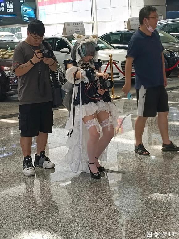 ����￴������չ�ֻ������ĵ���Ƭ-1.jpg