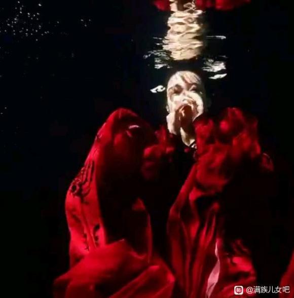 ʱ�а�ɯ����������Ƭ�ͳ�,��ԭ�Ŵ�ױ��,����ȴֱ����̫���ˡ�-1.jpg