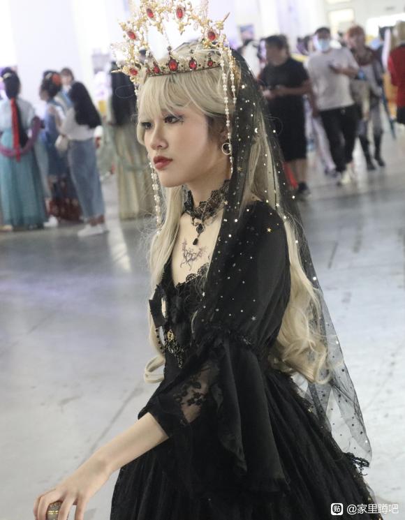 ʮ�·�ȥ��չ���ĵ�coser,�ٺ�&amp;amp;#xF601;-5.jpg