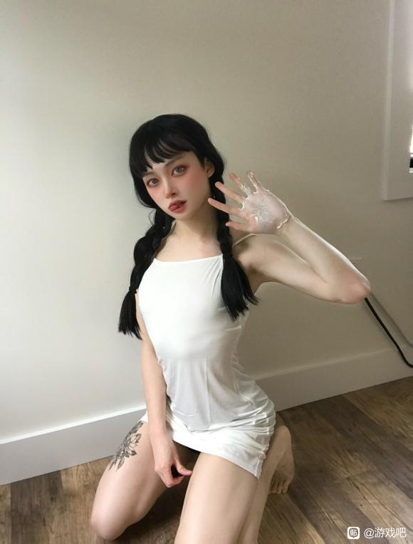 Ů�����Գƴ����컨��,������cos������Ů,��С�۾��е�һƴ!-5.jpg