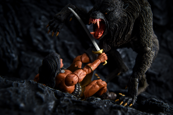 ��mezco��one:12 Ұ���˿��� Frank Frazetta�廭����-8.jpg