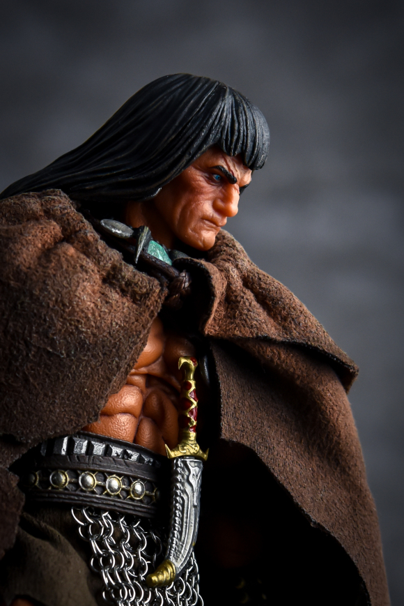 ��mezco��one:12 Ұ���˿��� Frank Frazetta�廭����-2.jpg