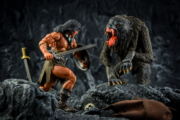 ��mezco��one:12 Ұ���˿��� Frank Frazetta�廭����-8.jpg