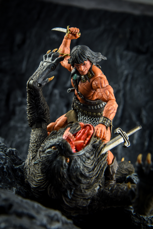 ��mezco��one:12 Ұ���˿��� Frank Frazetta�廭����-10.jpg