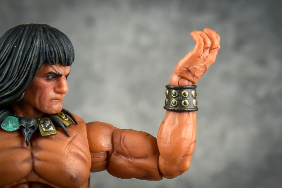 ��mezco��one:12 Ұ���˿��� Frank Frazetta�廭����-8.jpg