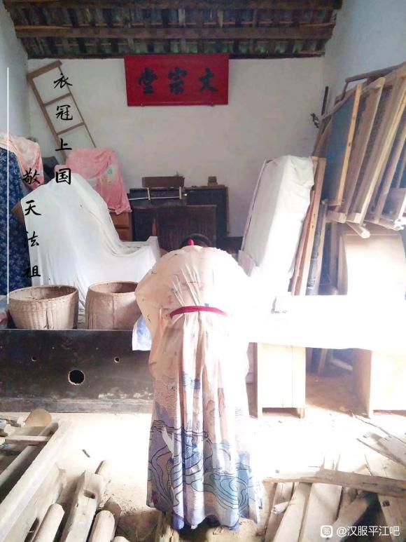 �����˻������崫ͳ��װ,�伸�����,��Ҳ���ͱ��ʲ��䡣������-4.jpg