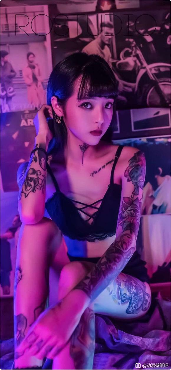 �����Ǹ����ֻ���ֽ��-1.jpg