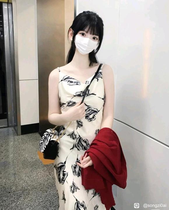 ��Ů�ֻ���ֽ-1.jpg