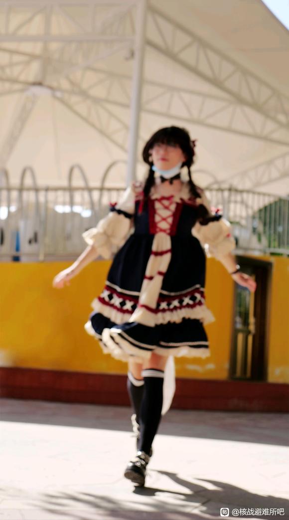 ��չ���Էŷ�����-2.jpg