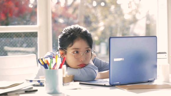 IU-Ready��ͼͼ��220424�����iu�ĵ��Ա�ֽ-1.jpg