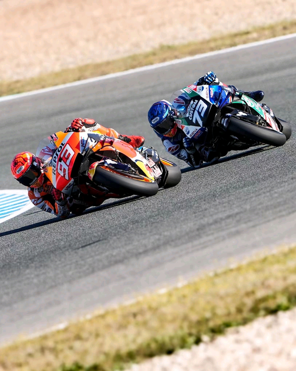 ���ҿ���motogp8u�ǵı�ֽ-1.jpg