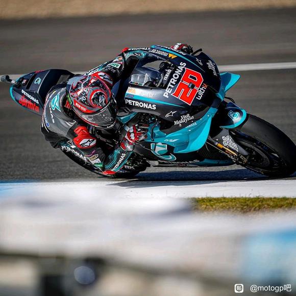 ���ҿ���motogp8u�ǵı�ֽ-1.jpg