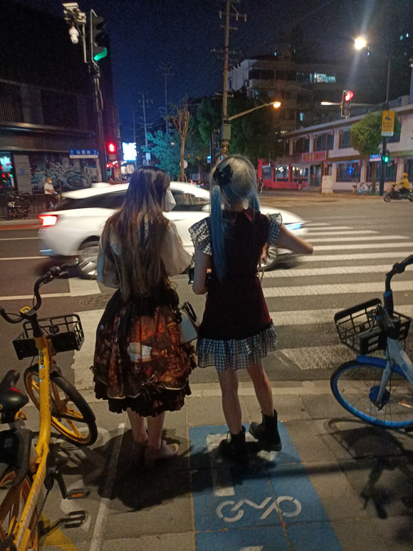 �Һ������չ��-1.jpg