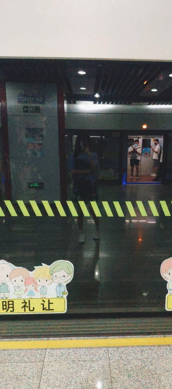 ΪʲôŮװ���оͺܶ�����ϲ��,ȥ��չ�ᱻ����Ҫ΢�š�ҩ���һ-2.jpg