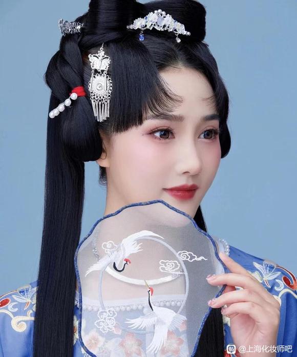 ����������Ůϵ��,����ױ��,���϶ԳƷ���,�鶯�ֿɰ�ʮ��[��Ц]-3.jpg