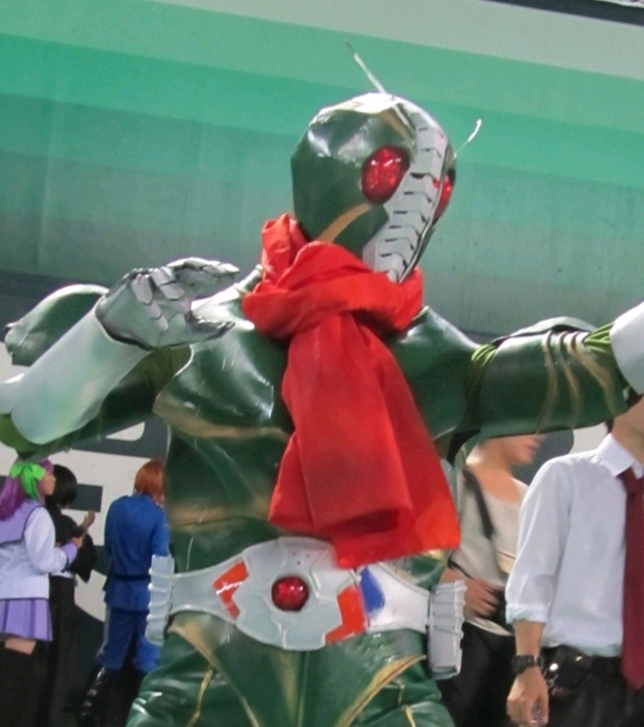 ��˭����չ�ϼ���cosplay���ڻ���-2.jpg