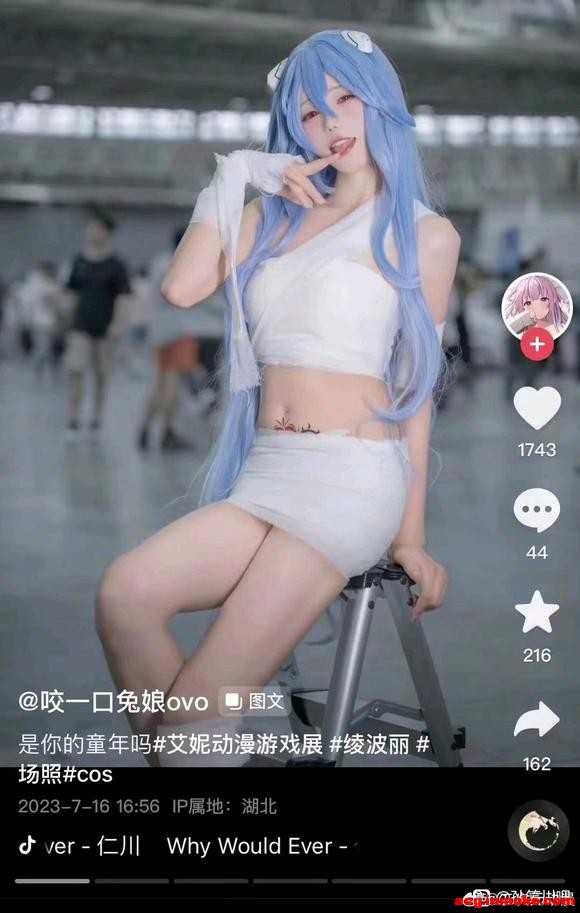 8U�����������չ������Ů��-1.jpg